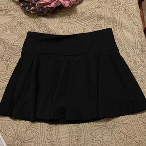 Halara black skirt/skort size Large NWT